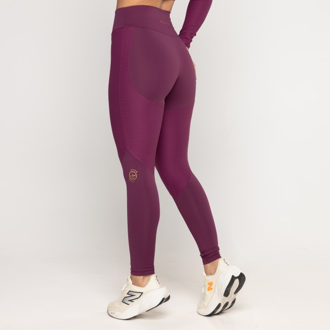 Legging Recortes Bumbum Canelado