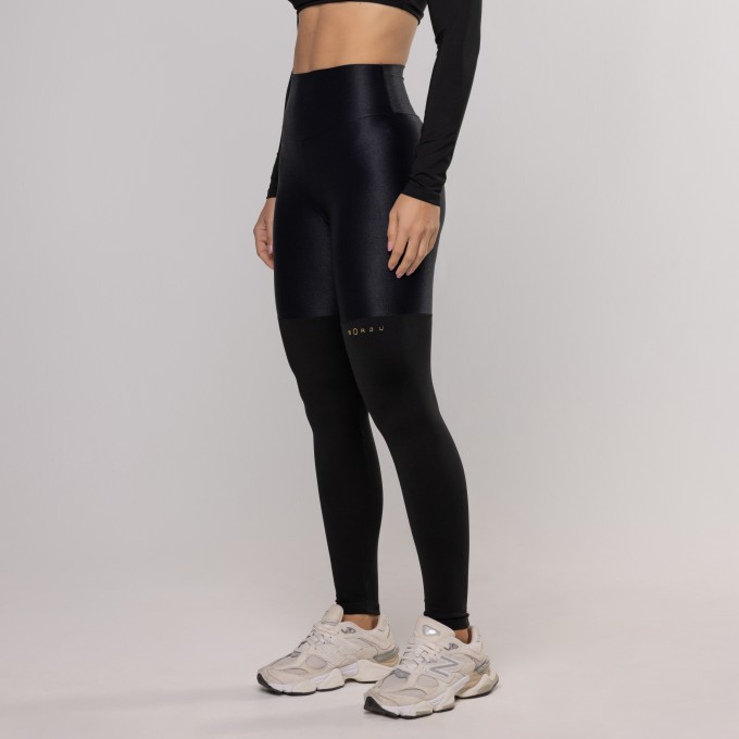 Legging Recorte Perna Logo