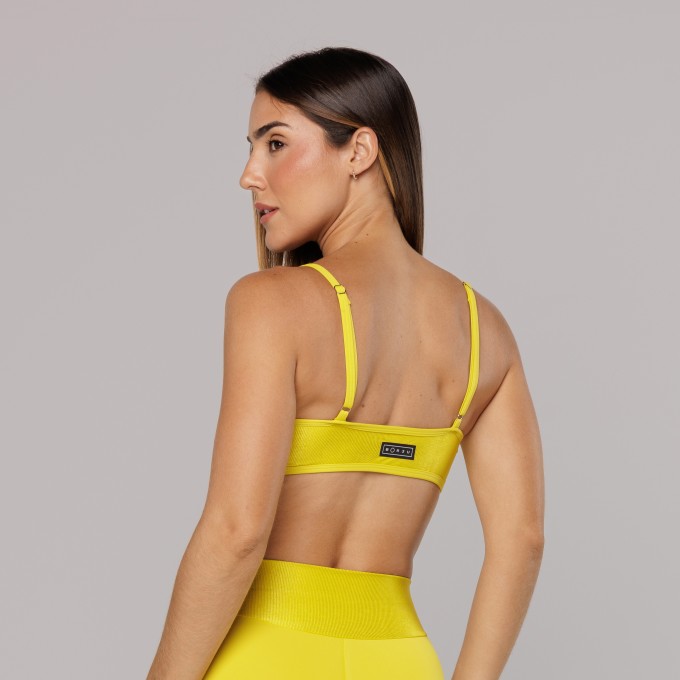 Top Curva Viés Glow Amarelo Ouro