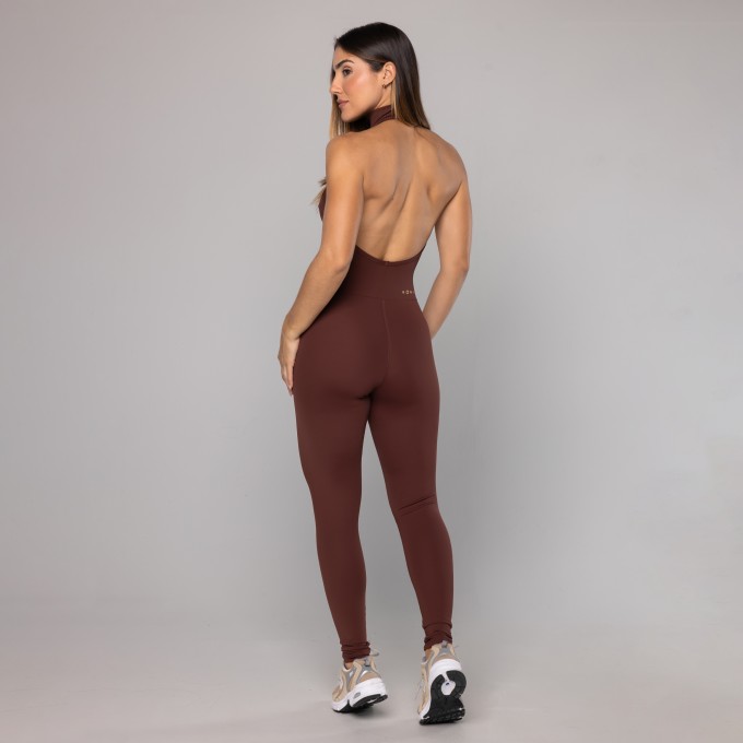 Macacão Frente Única Gola Alta Rib